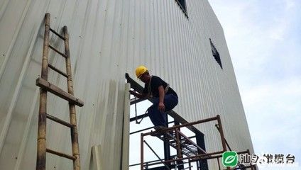 鋼結構廠房墻板施工流程視頻（鋼結構廠房墻板施工流程）