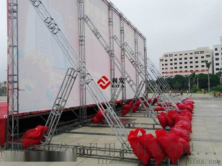 北京桁架廠家有哪些 裝飾幕墻施工 第1張 北京桁架廠家有哪些 裝飾幕墻施工 第1張