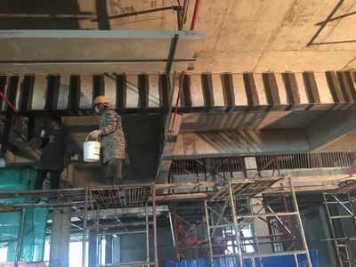 梁粘鋼加固施工照片(梁粘鋼加固施工安全措施混凝土梁抗震性能提升方法) 鋼結構鋼結構螺旋樓梯施工 第2張 梁粘鋼加固施工照片(梁粘鋼加固施工安全措施混凝土梁抗震性能提升方法) 鋼結構鋼結構螺旋樓梯施工 第2張