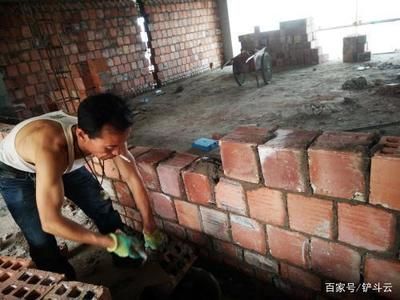 砌墻工資大概多少錢一天(砌墻工人的工資因地區(qū)、經(jīng)驗(yàn)和技術(shù)水平等因素不同) 鋼結(jié)構(gòu)鋼結(jié)構(gòu)停車場設(shè)計 第2張 砌墻工資大概多少錢一天(砌墻工人的工資因地區(qū)、經(jīng)驗(yàn)和技術(shù)水平等因素不同) 鋼結(jié)構(gòu)鋼結(jié)構(gòu)停車場設(shè)計 第2張