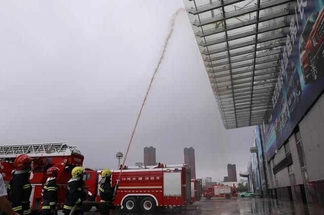 大跨度鋼結構建筑火災,應使用(大跨度鋼結構建筑火災應急演練) 裝飾家裝施工 第3張 大跨度鋼結構建筑火災,應使用(大跨度鋼結構建筑火災應急演練) 裝飾家裝施工 第3張