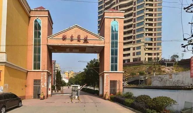 別墅改建后城管要求拆除 北京加固設(shè)計(jì)(加固設(shè)計(jì)公司) 第2張 別墅改建后城管要求拆除 北京加固設(shè)計(jì)(加固設(shè)計(jì)公司) 第2張