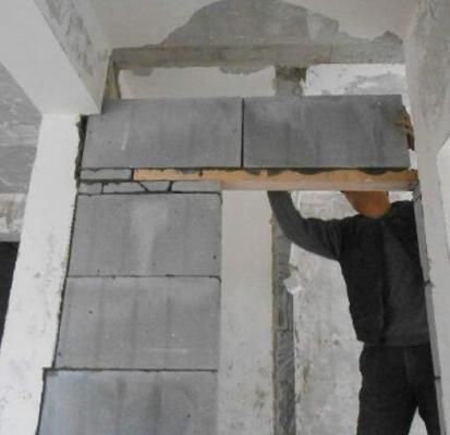 磚混結構的墻能拆嗎用槽鋼加固(槽鋼加固施工流程詳解) 鋼結構框架施工 第2張 磚混結構的墻能拆嗎用槽鋼加固(槽鋼加固施工流程詳解) 鋼結構框架施工 第2張