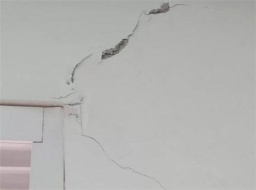 磚混結構墻體開裂可怕嗎(磚混結構墻體開裂怎么辦) 結構機械鋼結構施工 第4張 磚混結構墻體開裂可怕嗎(磚混結構墻體開裂怎么辦) 結構機械鋼結構施工 第4張
