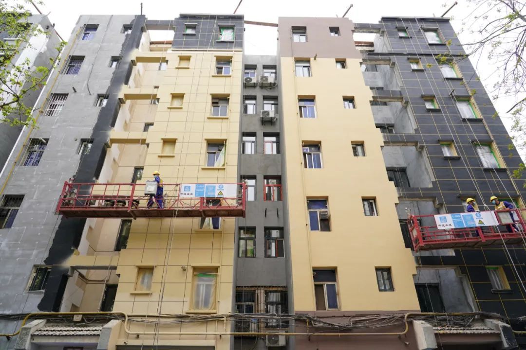 校園景觀設計主題有哪些（校園景觀設計中,如何平衡自然與人工元素以創造一個既生態又美觀的環境）