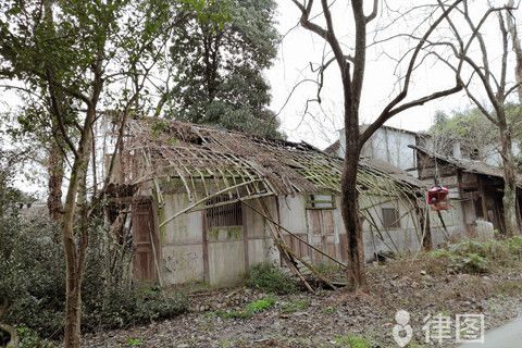 農村房子有裂縫地基下沉屬于危房嗎（農村房子出現裂縫和地基下沉可能表明房屋存在結構安全問題） 北京加固施工 第5張