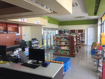加油站貨架圖片大全 裝飾工裝施工 第1張 加油站貨架圖片大全 裝飾工裝施工 第1張