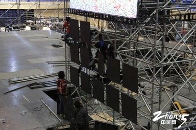 舞臺搭建工作怎么樣(舞臺搭建中的安全管理措施,舞臺搭建團隊的協作技巧) 結構工業鋼結構施工 第2張 舞臺搭建工作怎么樣(舞臺搭建中的安全管理措施,舞臺搭建團隊的協作技巧) 結構工業鋼結構施工 第2張