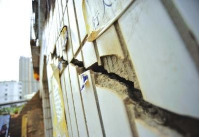 地基下沉墻面開裂圖片大全（地基下沉和墻面開裂如何處理）