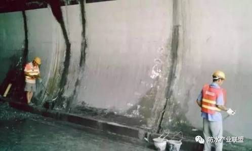 屋頂注漿防水堵漏做法(屋頂防水堵漏常見問題及解決方案,屋頂防水施工安全規范) 建筑消防施工 第5張 屋頂注漿防水堵漏做法(屋頂防水堵漏常見問題及解決方案,屋頂防水施工安全規范) 建筑消防施工 第5張
