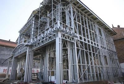 建房子鋼結構跟混凝土結構對比哪個好(鋼結構和混凝土結構各有優缺點) 鋼結構鋼結構螺旋樓梯設計 第1張 建房子鋼結構跟混凝土結構對比哪個好(鋼結構和混凝土結構各有優缺點) 鋼結構鋼結構螺旋樓梯設計 第1張