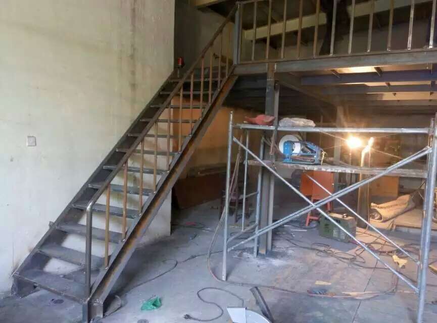 家庭鋼結構樓梯沒刷漆(家庭樓梯刷漆步驟詳解鋼結構樓梯防腐處理方法) 建筑消防施工 第5張 家庭鋼結構樓梯沒刷漆(家庭樓梯刷漆步驟詳解鋼結構樓梯防腐處理方法) 建筑消防施工 第5張