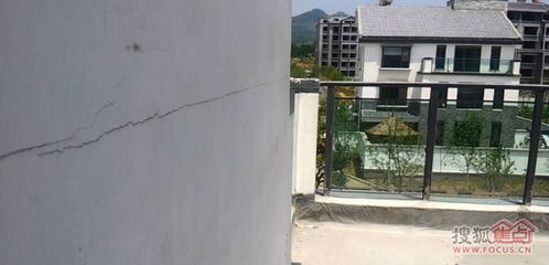 補墻縫用什么材料（補墻縫時選擇合適的材料非常重要，以確保修補后的墻面美觀且耐用） 結構橋梁鋼結構施工 第3張