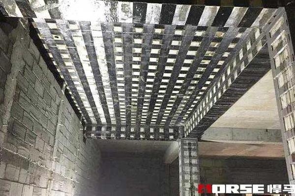 碳纖維加固施工中的常見問題，碳纖維加固施工，常見問題剖析與應(yīng)對策略