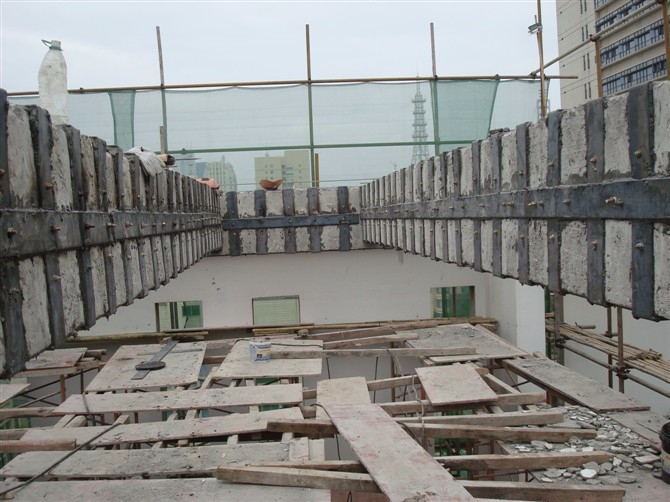 粘鋼加固技術在歷史建筑中的應用，粘鋼加固技術，歷史建筑修繕的得力助手，粘鋼加固于歷史建筑，傳承與穩固并行，歷史建筑煥新，粘鋼加固技術大顯身手，粘鋼加固，為歷史建筑撐起保護傘