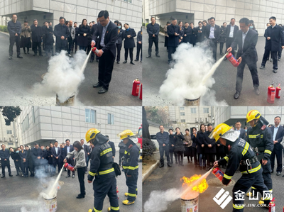 員工消防教育培訓(xùn)方法，員工消防教育培訓(xùn)方法，提升安全意識，筑牢防火墻，直接點明主題員工消防教育培訓(xùn)方法，后半部分強調(diào)其目的提升安全意識，筑牢防火墻，既涵蓋了核心內(nèi)容，