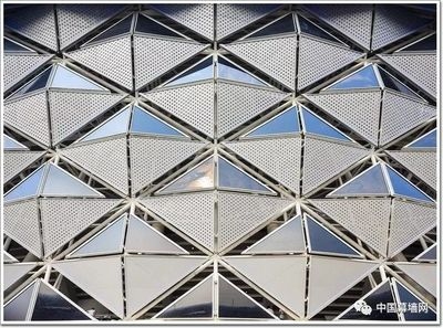鋁板在建筑中的應用案例，鋁板在現代建筑中的創新應用案例解析 行業新聞 第3張